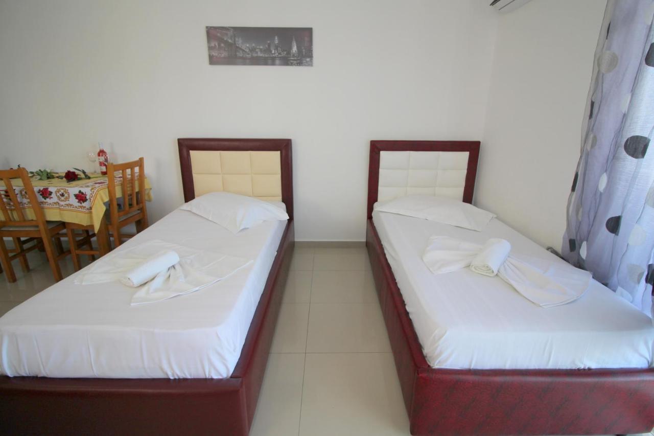 Eduart Apartments 2 Sarandë エクステリア 写真