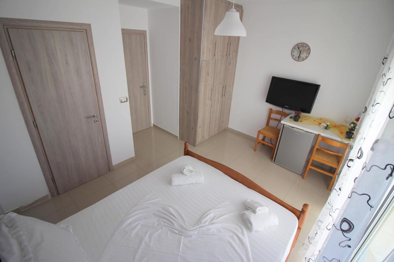 Eduart Apartments 2 Sarandë エクステリア 写真